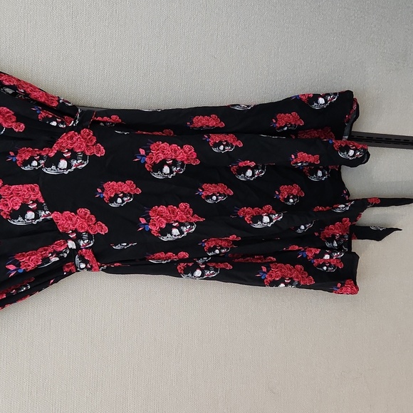 Royal Bones By Daang Goodman Skulls and Flowers Dress Size Small - Picture 4 of 16